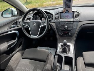 Opel Insignia Tourer 2.0CDTI*Navi*Alu*Ahk*Tüv10/25 - bilder 4