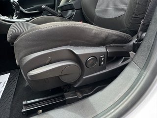 Opel Insignia Tourer 2.0CDTI*Navi*Alu*Ahk*Tüv10/25 - bilder 13