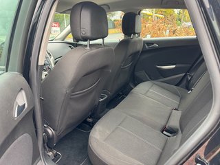 Opel Astra J Limousine EDITION 1.6*Xenon*Temp*Klima* - foto 7