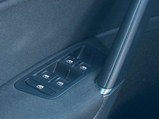 Volkswagen Golf VII 1.0 Join*Aut*Nav*PDC*Webasto*Allwetter* - bilder 9