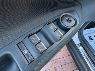 Ford C-MAX Sync Edition*Klima*PDC*Winterpaket*81TKM! - bilder 12