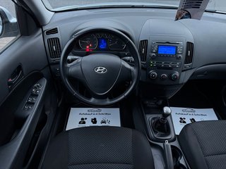 Hyundai i30 cw 1.4 FIFA WM Edition Kombi*Klima*TÜV NEU - bilder 4