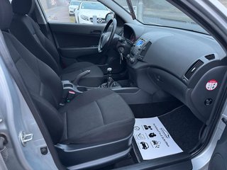 Hyundai i30 cw 1.4 FIFA WM Edition Kombi*Klima*TÜV NEU - bilder 10