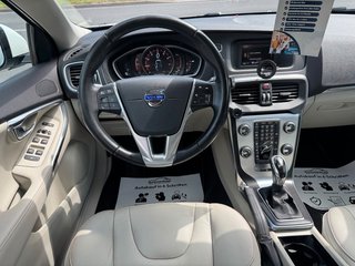 Volvo V40 1.5 T2*Ocean Race*Aut*Klima*Pano*Temp*Leder - foto 2