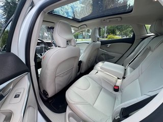 Volvo V40 1.5 T2*Ocean Race*Aut*Klima*Pano*Temp*Leder - foto 6