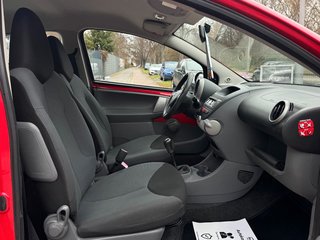 Toyota Aygo (X) 1,0 City*Servo*Allwetter*TÜV NEU - bilder 5