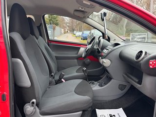 Toyota Aygo (X) 1,0 City*Servo*Allwetter*TÜV NEU - bilder 6