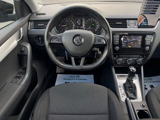 Skoda Octavia 2.0TDI Combi*Aut*PDC*Nav*Temp*Szhz*AHK* - bilder 3