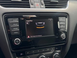 Skoda Octavia 2.0TDI Combi*Aut*PDC*Nav*Temp*Szhz*AHK* - bilder 13
