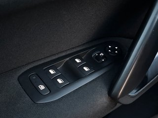 Peugeot 308 SW 1.6e-HDI Active Nav*Temp*Pano*TÜV NEU* - bilder 8