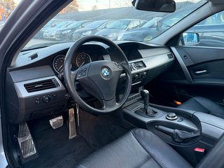 BMW 523i Touring*Aut*Pano*Leder*Navi*MOTORSCHADEN - bilder 4