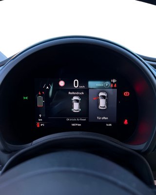 Fiat 500 e Cabrio Icon, LED- Tagfahrlicht, Komfort- , Park- und Winter- Paket - bilder 9