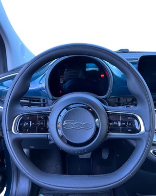 Fiat 500 e Cabrio Icon, LED- Tagfahrlicht, Komfort- , Park- und Winter- Paket - bilder 8