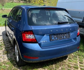 Skoda Fabia Ambition 1.0 TSI Parksensoren hinten, LED-Tagfahrlicht - bilder 3