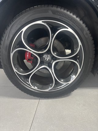 Alfa Romeo Stelvio Veloce Q4 - bilder 13