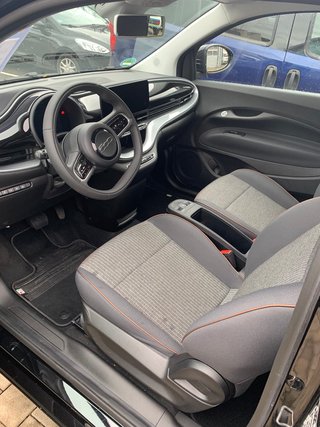 Fiat 500e Icon, LED-Tagfahrlicht, Navigationssystem - bilder 4
