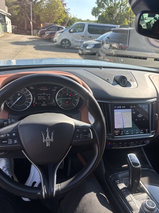 Maserati Levante Modena Tributo F Werksgarantie bis 03.2026 !AUTO VOM CHEF! - bilder 10