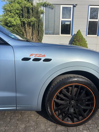 Maserati Levante Modena Tributo F Werksgarantie bis 03.2026 !AUTO VOM CHEF! - bilder 3