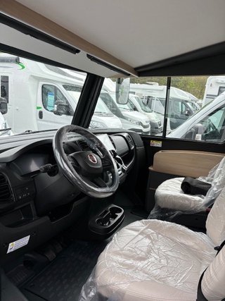 Itineo CJ660 Automatik Connect-Paket, Life Paket, LED - bilder 4
