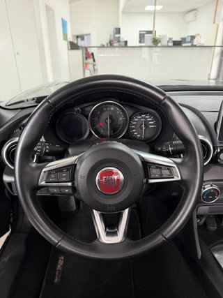 Fiat 124 Spider Lusso Automatik - bilder 7