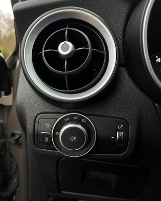 Alfa Romeo Stelvio First Edition Q4 2.0 Turbo Launch, Klimaautomatik, Sitzheizung Fahrer und Beifahrersitz - bilder 10