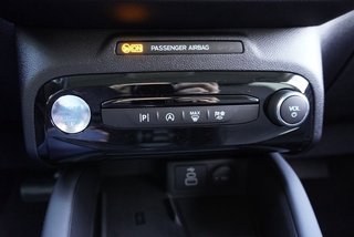 Ford Kuga 1,5 186PS Aut.5*J.Gar/LED/Navi/Winterp.    ** - bilder 15