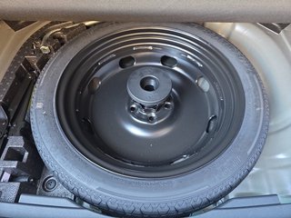 Skoda Karoq 2,0TDI DSG 4*J.Gar/aAHK/Kamera/Kessy/Winterp.  ** - foto 14
