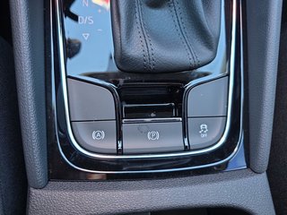 Skoda Karoq 2,0TDI DSG 4*J.Gar/aAHK/Kamera/Kessy/Winterp.  ** - foto 18