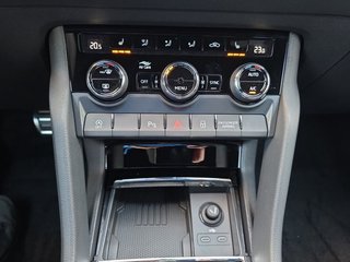 Skoda Karoq Sportline 2,0TDI DSG 4*J.Gar/aAHK/Matrix/Navi    ** - bilder 21