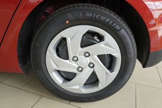 Hyundai i20 1,2 79PS Navi/Winterp/Kamera/Temp/Pdc  ** - bilder 27