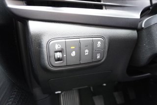 Hyundai i20 1,2 79PS Navi/Winterp/Kamera/Temp/Pdc  ** - bilder 17