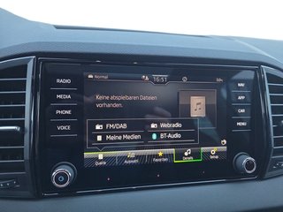 Skoda Karoq Sportline 1,5TSI DSG 4*J.Gar/Pano/aAHK/Matrix/Navi    ** - bilder 26