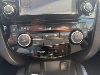Nissan Qashqai 1.2 DIG-T N-Connecta AHK/Navi/Pano - foto 16