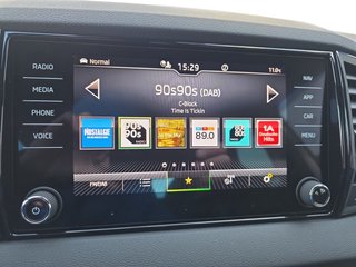 Skoda Karoq Sportline 2,0TDI DSG 4x4 aAHK/4*J.Gar/Matrix/Navi   ** - bilder 25