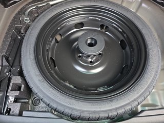 Skoda Karoq Sportline 1,5TSI DSG aAHK/Matrix/Kessy/Winterp.    ** - bilder 15