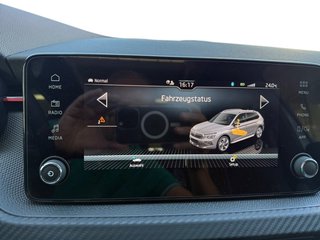 Skoda Kamiq Monte Carlo 1,5TSI DSG 4*J.Gar/AHK/18*Alu/el.Klappe  ** - bilder 34