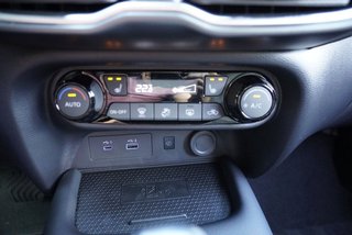 Nissan Juke 1,6 Hybrid 19*Alu/Navi/LED/ACC/Winterp   ** - foto 15