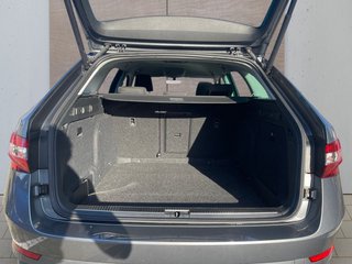 Skoda Superb Combi 1,5TSI DSG Navi/Kamera/el.Klappe/Kessy - bilder 11