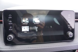 Skoda Kamiq Monte Carlo 1,5TSI DSG 4*J.Gar/18*Alu/el.Klappe  ** - foto 32