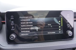 Skoda Kamiq Monte Carlo 1,5TSI DSG 4*J.Gar/18*Alu/el.Klappe  ** - foto 40