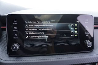 Skoda Kamiq Monte Carlo 1,5TSI DSG 4*J.Gar/18*Alu/el.Klappe  ** - foto 44