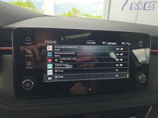 Skoda Kamiq Monte Carlo 1,5TSI DSG 5*J.Gar/Kessy/Matrix/Winterp/Kamera  ** - bilder 22
