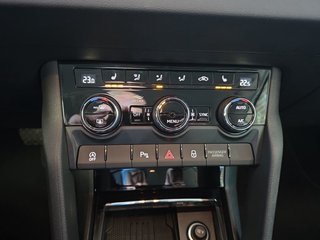 Skoda Karoq 2,0TDI DSG 4x4 Navi/LED/Kamera/ACC/Winterp.  ** - bilder 21