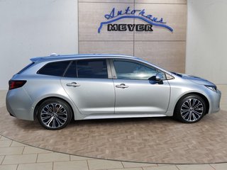 Toyota Corolla 2.0 Hybrid Team D. LED /Navi/AHK - foto 1