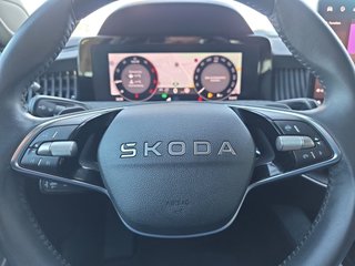 Skoda Superb Combi 2,0TDI DSG Navi/DCC/ACC/Kamera/Sitzhz.  ** - bilder 13