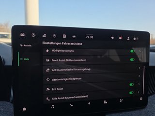 Skoda Superb Combi 2,0TDI DSG Navi/DCC/ACC/Kamera/Sitzhz.  ** - bilder 34