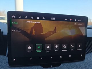 Skoda Superb Combi 2,0TDI DSG Navi/DCC/ACC/Kamera/Sitzhz.  ** - bilder 38