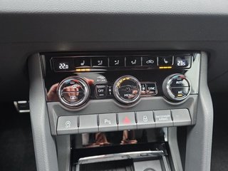 Skoda Karoq Sportline 1,5TSI DSG 4*J.Gar/aAHK/Matrix/Navi  ** - bilder 24