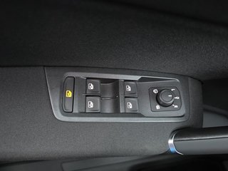 Volkswagen Touran 1,5TSI DSG 7-Sitzer/Easy Open/Kamera  ** - bilder 18