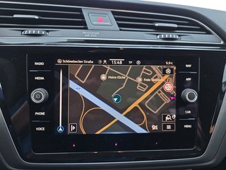 Volkswagen Touran 1,5TSI DSG 7-Sitzer/Easy Open/Kamera  ** - bilder 26